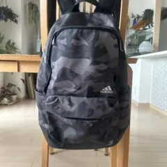 adidasリュックのサムネイル