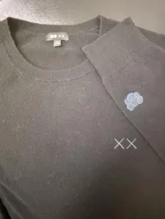 ユニクロ×kawsカシミアクルーネックセーターXL