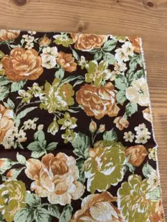コットンリネン ローズ 薔薇 花柄 綿麻 生地106cm 幅x 38cm 茶