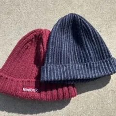 00s GAP ネイビー　Reebok レッド　ビーニー　2点セットのサムネイル
