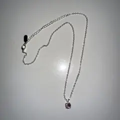 ネックレス　ピンクの石付き