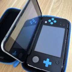 New 2DS LL ブラック/ブルー 透明ケース付き