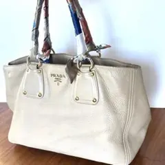 PRADA アイボリー ベージュ レザー ハンドバッグ