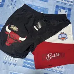 Mitchell&Ness シカゴブルズ ショートパンツ　ジョーダン　新品のサムネイル