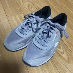 Reebok グレー スニーカー　24.5のサムネイル