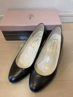試し履きのみ　メルモパンプス　黒24.5