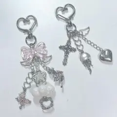 ビーズキーホルダー y2k 韓国 ホワイト 白 ピンク ストラップ リボン 雲