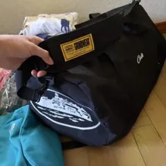corteizブラックボストンバッグ・旅行用バッグ - メルカリ