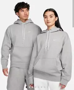 ナイキ ソロ スウッシュ　パーカー　NIKE