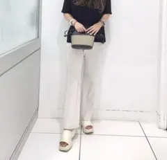 【最終値下げ‼️】GU カットソーフレアスラックス アイボリー フレアパンツのサムネイル