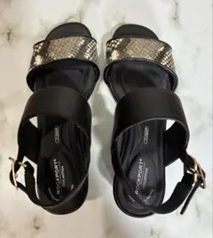 ROCKPORT ロックポート サンダル ブラック　パイソン柄 ストラップのサムネイル