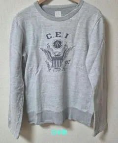 CEI グレー エンブレムプリント トレーナー