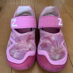 【9月末限定】New Balance キッズ サンダル ピンク　19cm