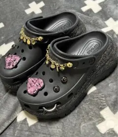 クロックス メガクラッシュクロッグ アトモスピンク限定品 Y2K チャーム 厚底