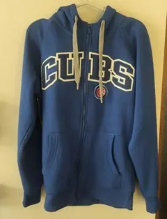 お値下げしました！美品　CUBS パーカー