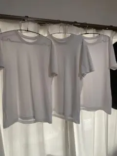 ユニクロTシャツ　WHITExMsize