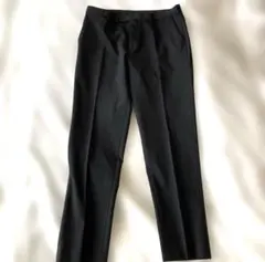 UNIQLO ブラック 感動パンツスラックス ウエスト82cm