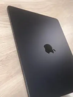 MacBook Air M2チップ　ミッドナイト