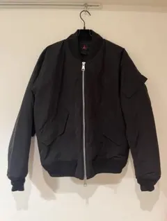 Jordan (Nike)ブラック 中綿ブルゾン