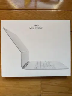 Apple iPad Magic Keyboard ホワイト　13インチ