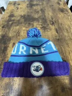 ポンポンニット帽