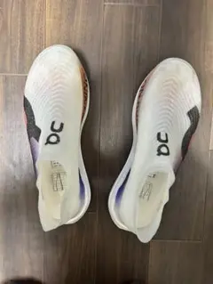 Item thumbnail for item 78081064-b57b-43f6-91f7-ec400ffc0495