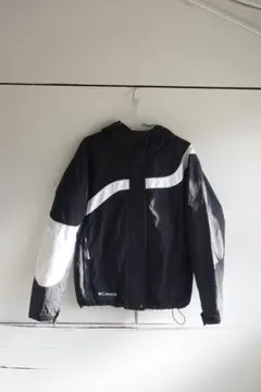 Columbia ナイロンジャケット レディースMサイズ裏地ボア総柄スキー