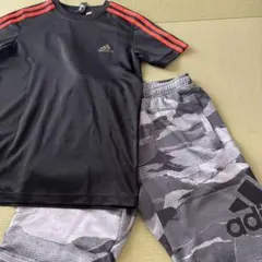 adidas Tシャツ黒 迷彩柄パンツ　セット