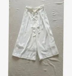 ホワイト ワイドパンツ リボン付き　ガウチョ　ポリエステル　白　M