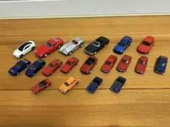 ミニカーセット 24台 赤 青 白 黒