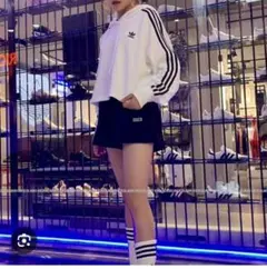 ショート丈 パーカー