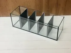 中古品 450×110×150㎜ 4室水槽 パンチング仕切り板+ガラス蓋付 - メルカリ