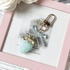 いちご 苺 キーホルダー バッグチャーム ブルー