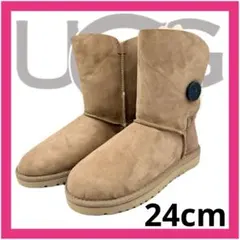 未使用品　箱付き　UGG W BAILEY BUTTON　5803W　24cm