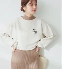 natural couture 刺繍ロゴ裏毛プルオーバー