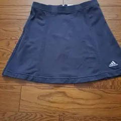 adidas テニススカート M グレー