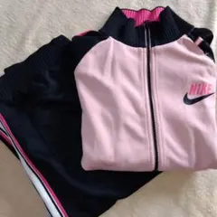NIKE ピンク ブラック　ジャージセットアップ