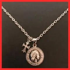 シルバーカラーのコイン風＆ミニチュアクロスのネックレス⭕️商品説明必読