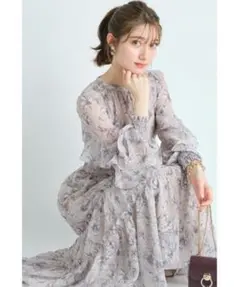 Apuweiser-riche ニュアンスフラワープリントワンピース