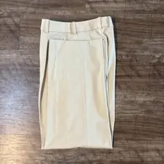 ユニクロ　タックワイドパンツ S　ライトベージュ　ワイドパンツ センタープレス
