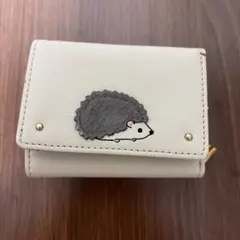 ハリネズミデザイン 三つ折り財布 ホワイトのサムネイル