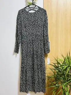 花柄長袖フレアワンピース SHENERY