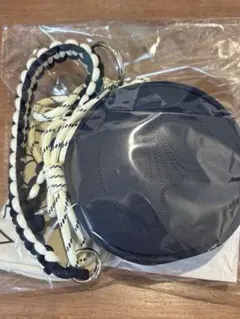 値下げ中❣️【新品未使用】SUKALA マルチストラップ付きポーチ【限定】