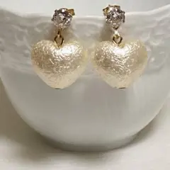 クリアジルコニアピアスゆらゆら揺れるコットン風パールハート大粒大ぶりハンドメイド