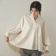 バックプリーツシャツのサムネイル