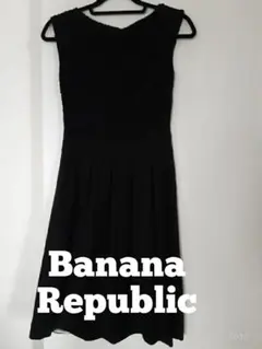 黒 ワンピース　バナナリパブリック