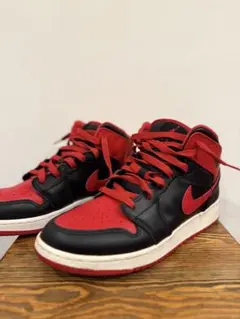 NIKE AIR JORDAN 1 MID 