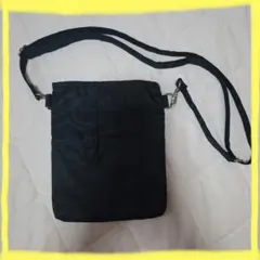 ✨無印良品　ペン差し付き　ブラック　ナイロンショルダーバッグ✨のサムネイル