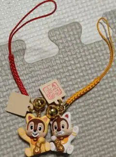 ディズニーストア　招き猫　シークレットストラップ　お正月　チップ　デール