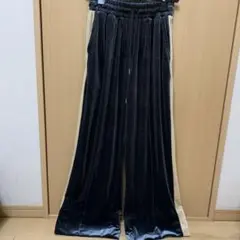 ベロアパンツ ライン